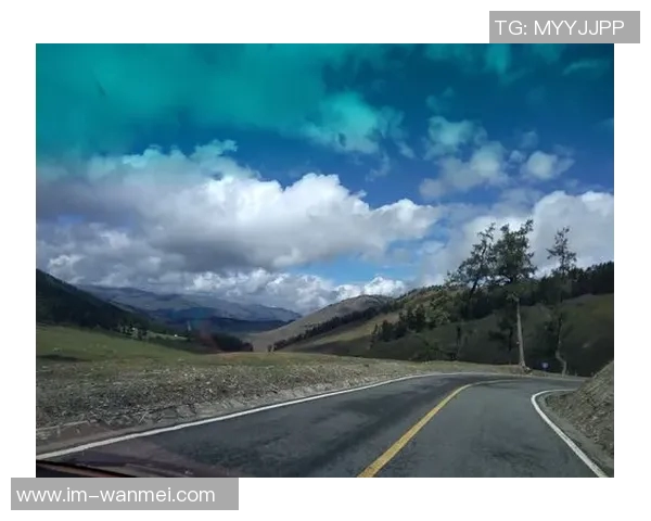 阿耶莎母子公路之旅温馨收官甜蜜晒照庆祝年末时光